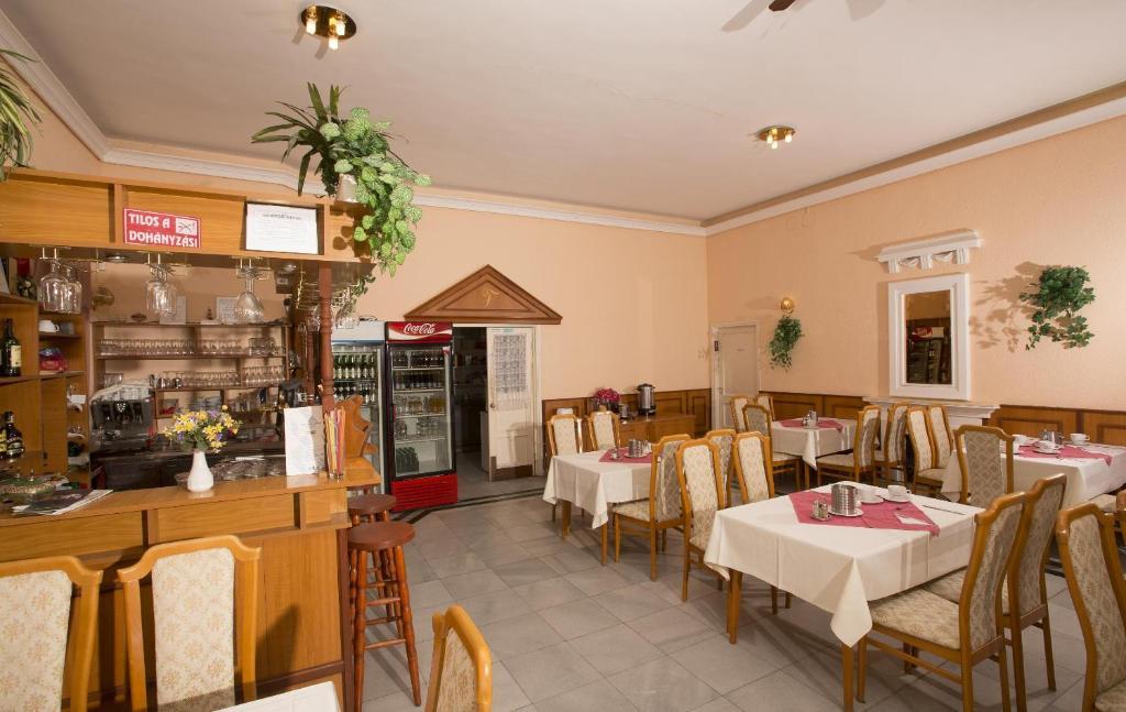 Hotel Francoise Balatonlelle Exterior photo